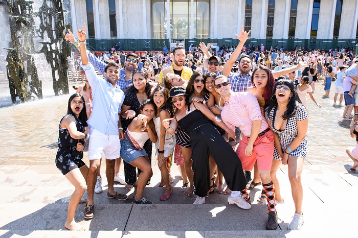 A group of students in front of the fountain